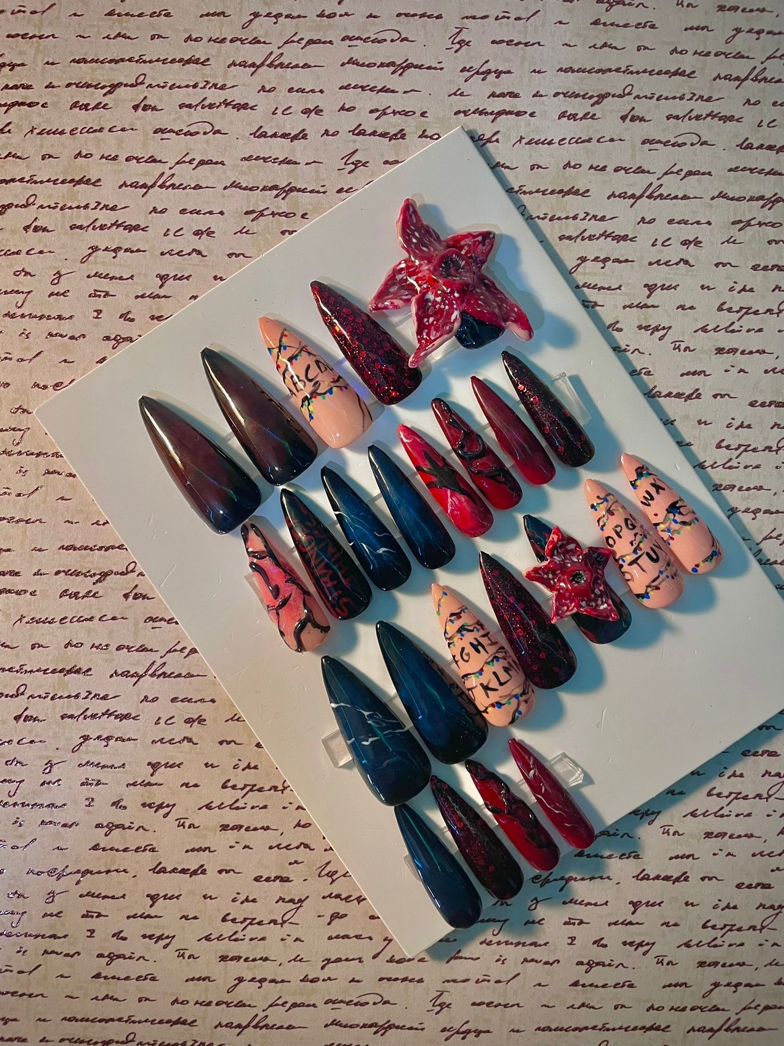 STRANGER THINGS – Image 2