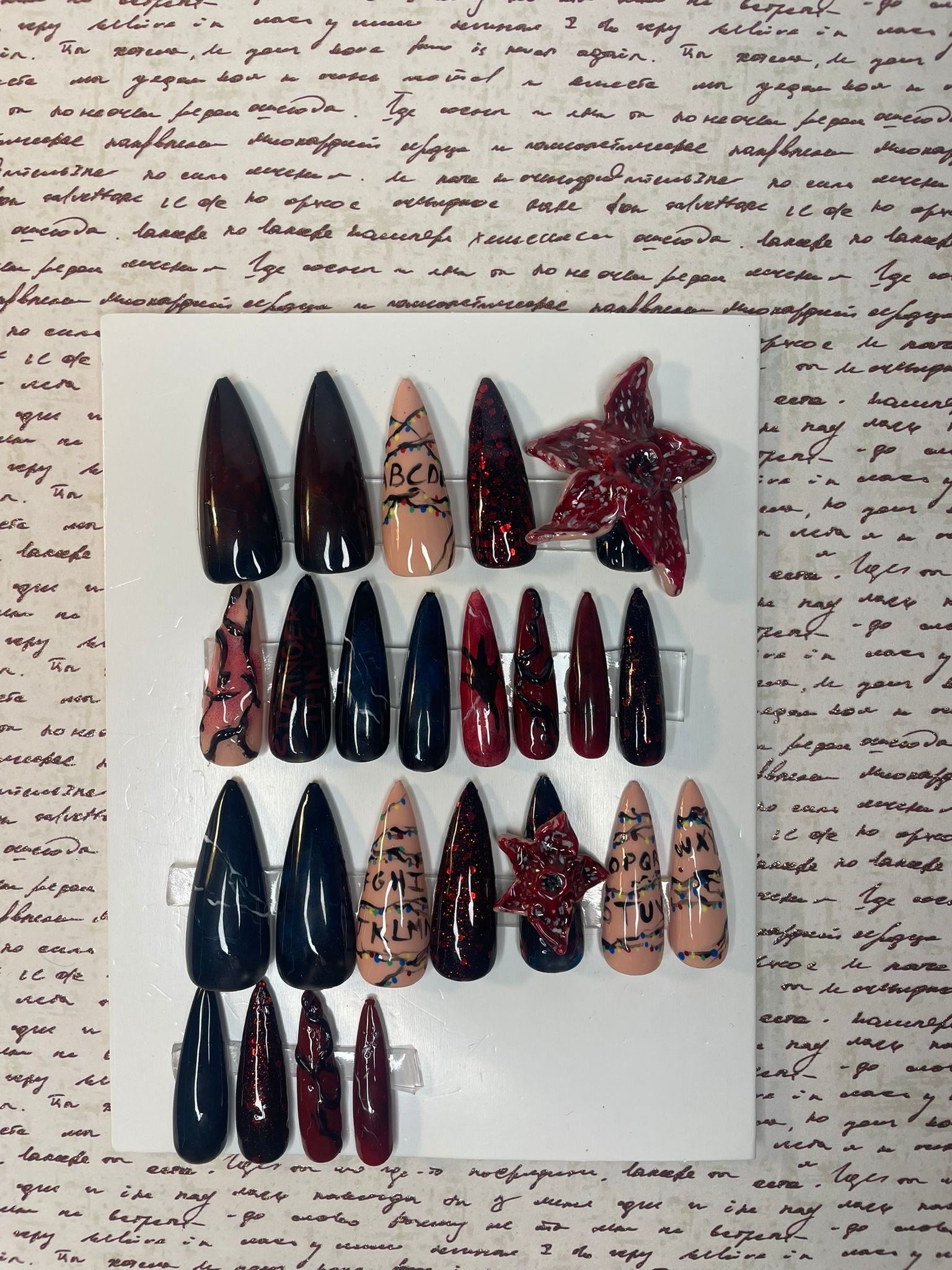 STRANGER THINGS – Image 4